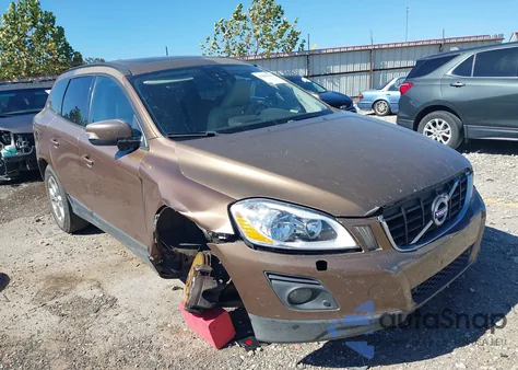 2010 Volvo Xc60 3.2 z USA, uszkodzony, nr VIN YV4982DL6A2077717